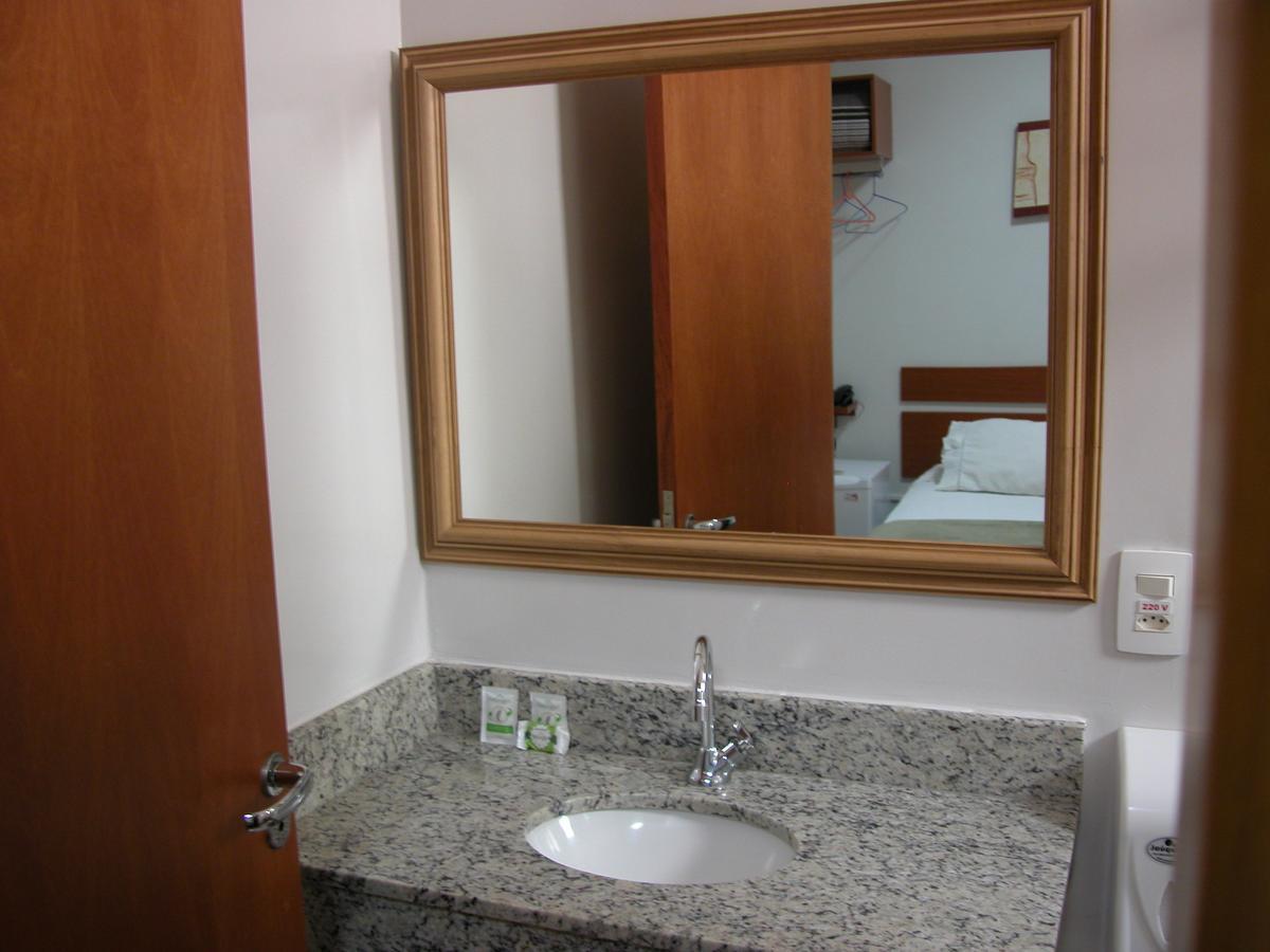 Hotel Avenida Tupa Экстерьер фото